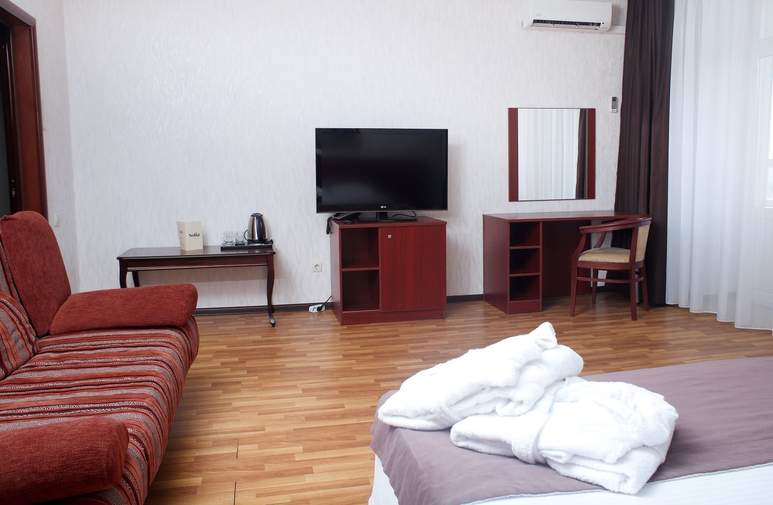 IMG_0243_h1000 IMG_0243_h1000